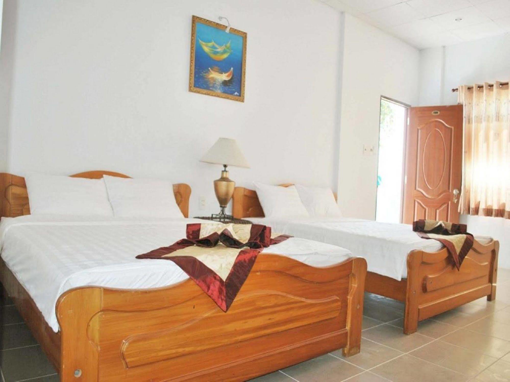 Phi Yen Hotel Chi Khu Co Ong Екстер'єр фото