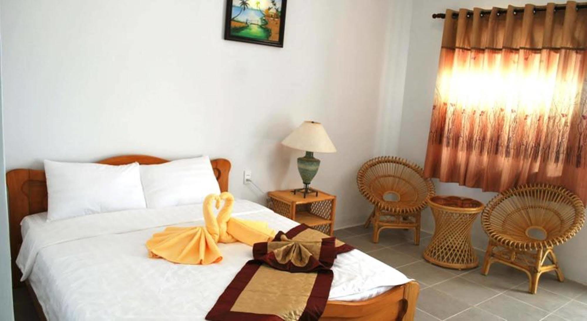 Phi Yen Hotel Chi Khu Co Ong Екстер'єр фото